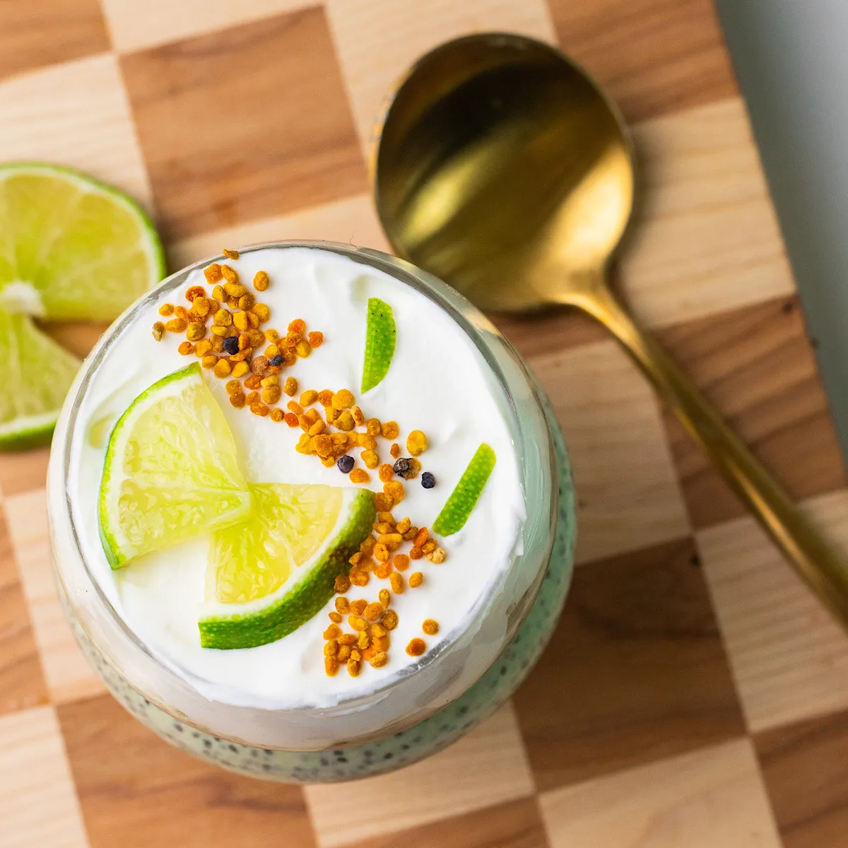 This cottage cheese key lime pie chia pudding is fresh, creamy, and packed with protein. With all the bright, tangy flavor of key lime pie and the staying power of chia seeds, it’s perfect for meal prep, breakfast, or a light dessert. Fun, springy, and surprisingly filling, it’s one of those treats that feels both indulgent and nourishing.