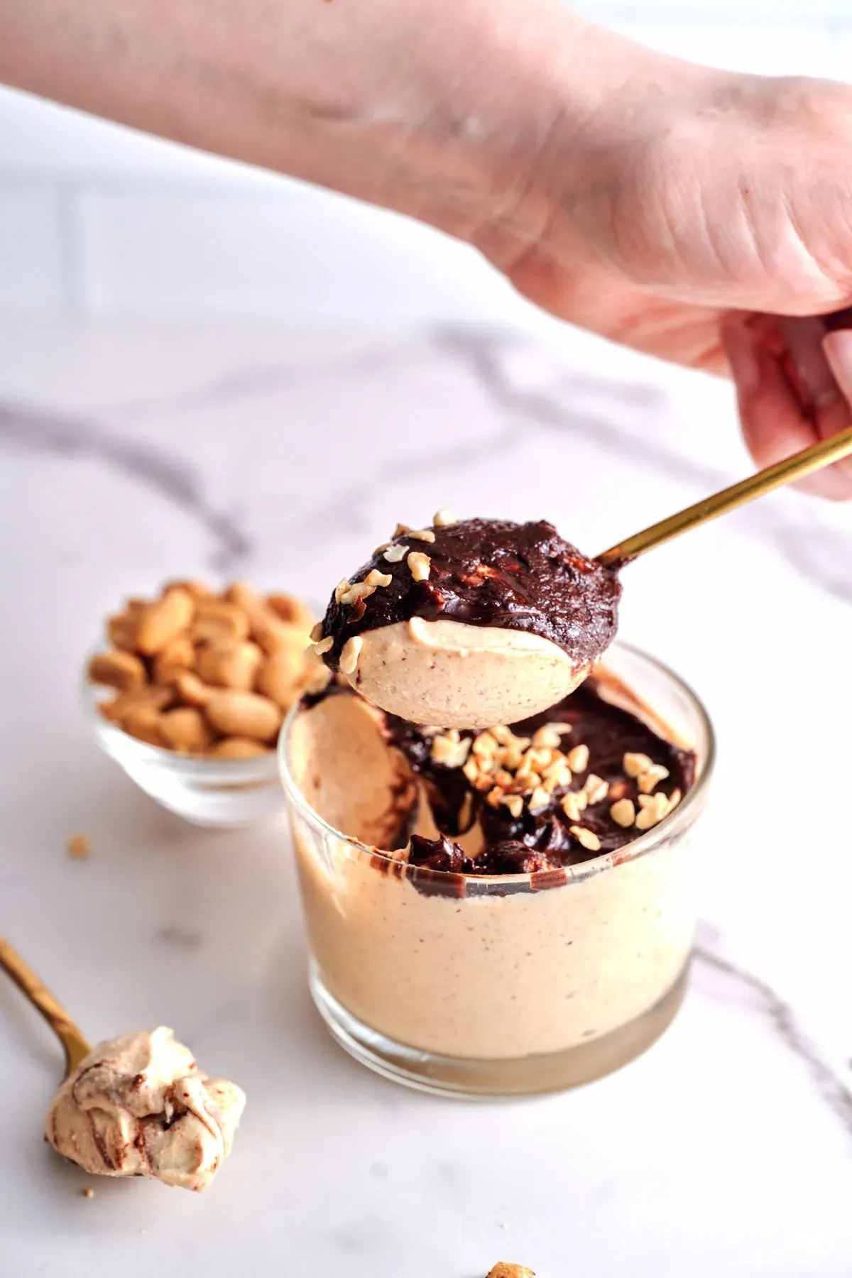 This cottage cheese peanut butter mousse is creamy, rich, and ridiculously easy to make. Naturally sweet and packed with protein, it’s the kind of dessert that feels indulgent while still keeping things on the lighter side. Perfect for when you want something sweet, quick, and seriously satisfying.