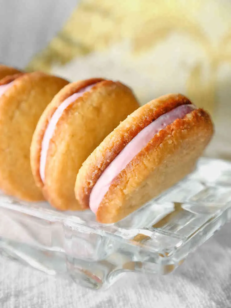 These keto and gluten-free strawberry cream sandwich cookies are delicate, buttery, and lightly sweet with a hint of vanilla and salt. Filled with a smooth strawberry cream, they feel a little fancy but are surprisingly easy to enjoy. Perfect for high tea, gifting, or a lighter treat, they come in at under 1 net carb per cookie — proof you don’t have to miss out to indulge.
