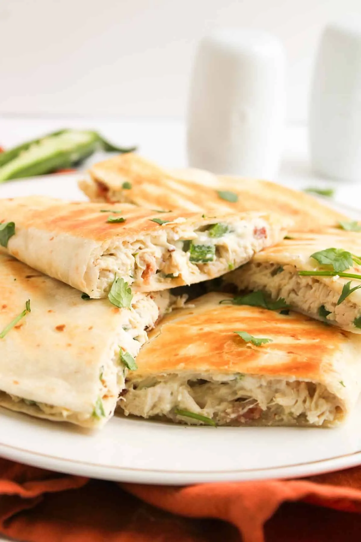 These chicken quesadillas take everything you love about jalapeño poppers and turn it into a crispy, cheesy dinner. With gooey melted cheese, smoky bacon, and just the right amount of heat, they’re rich, satisfying, and full of bold flavor. A great pick when you’re craving comfort food with a little kick.